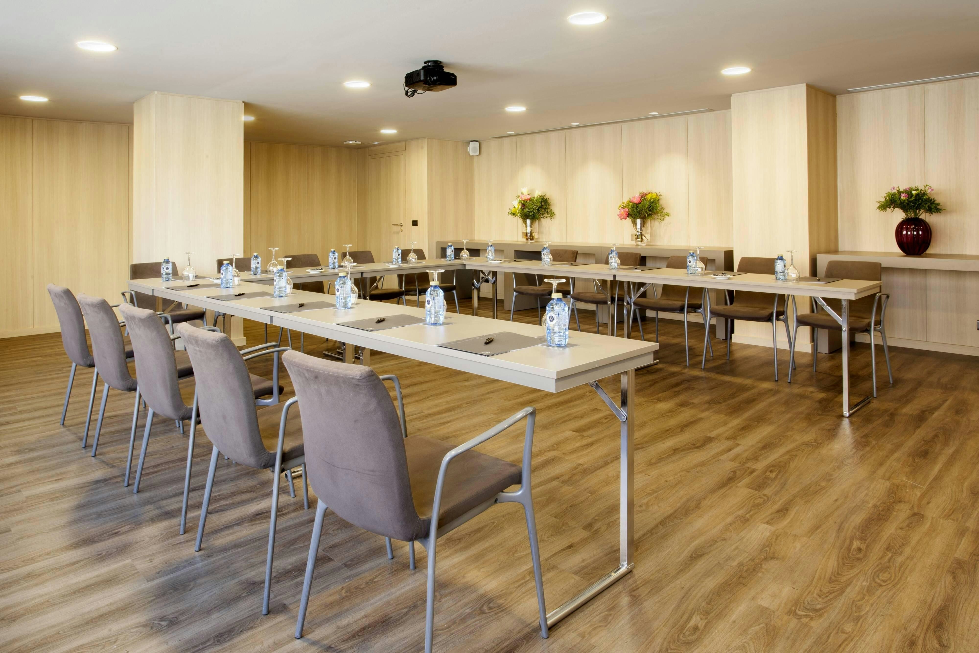 Ac Hotel Cordoba By Marriott 9/12