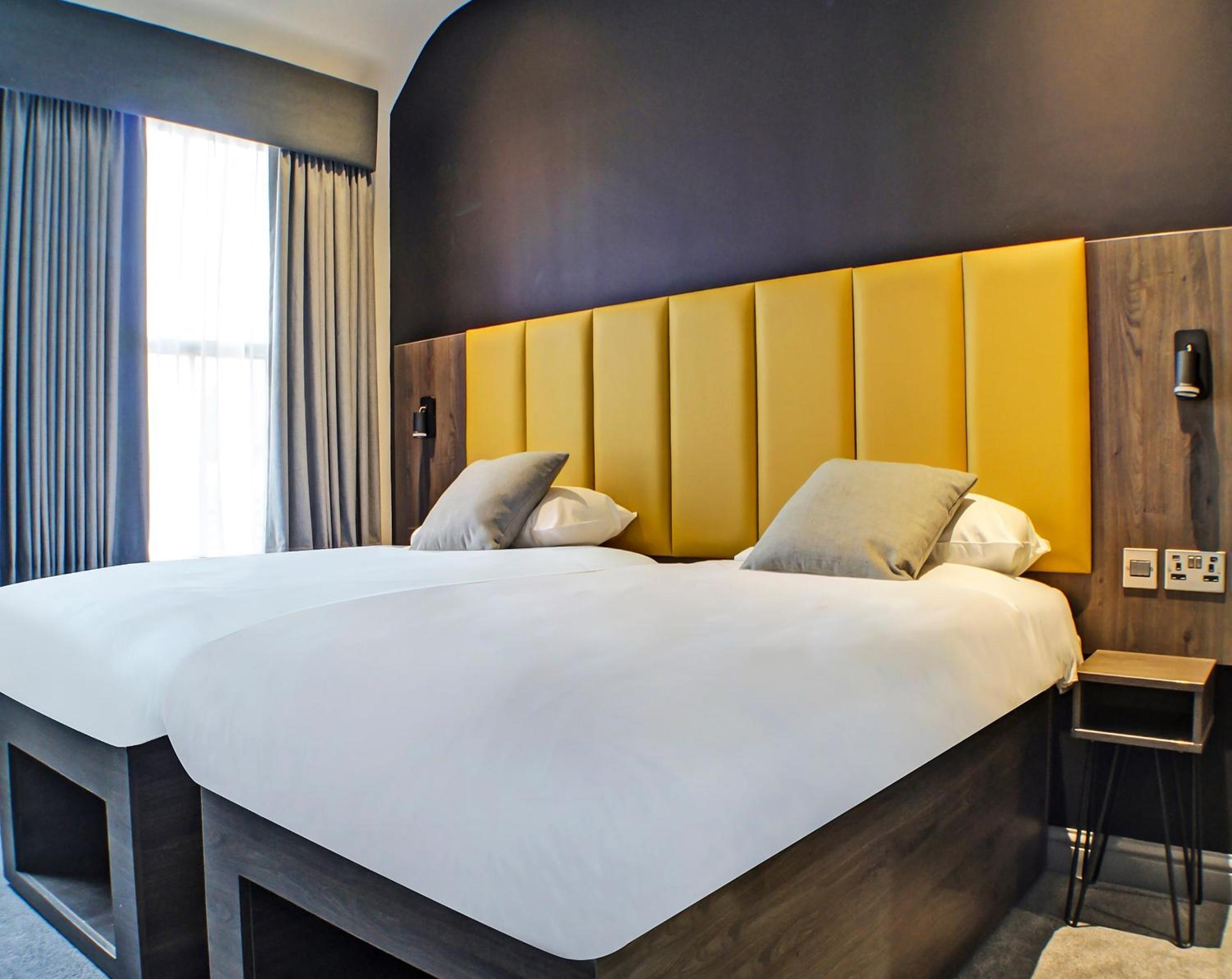 3 Rooms, Family, Futon Bed, Queen Bed