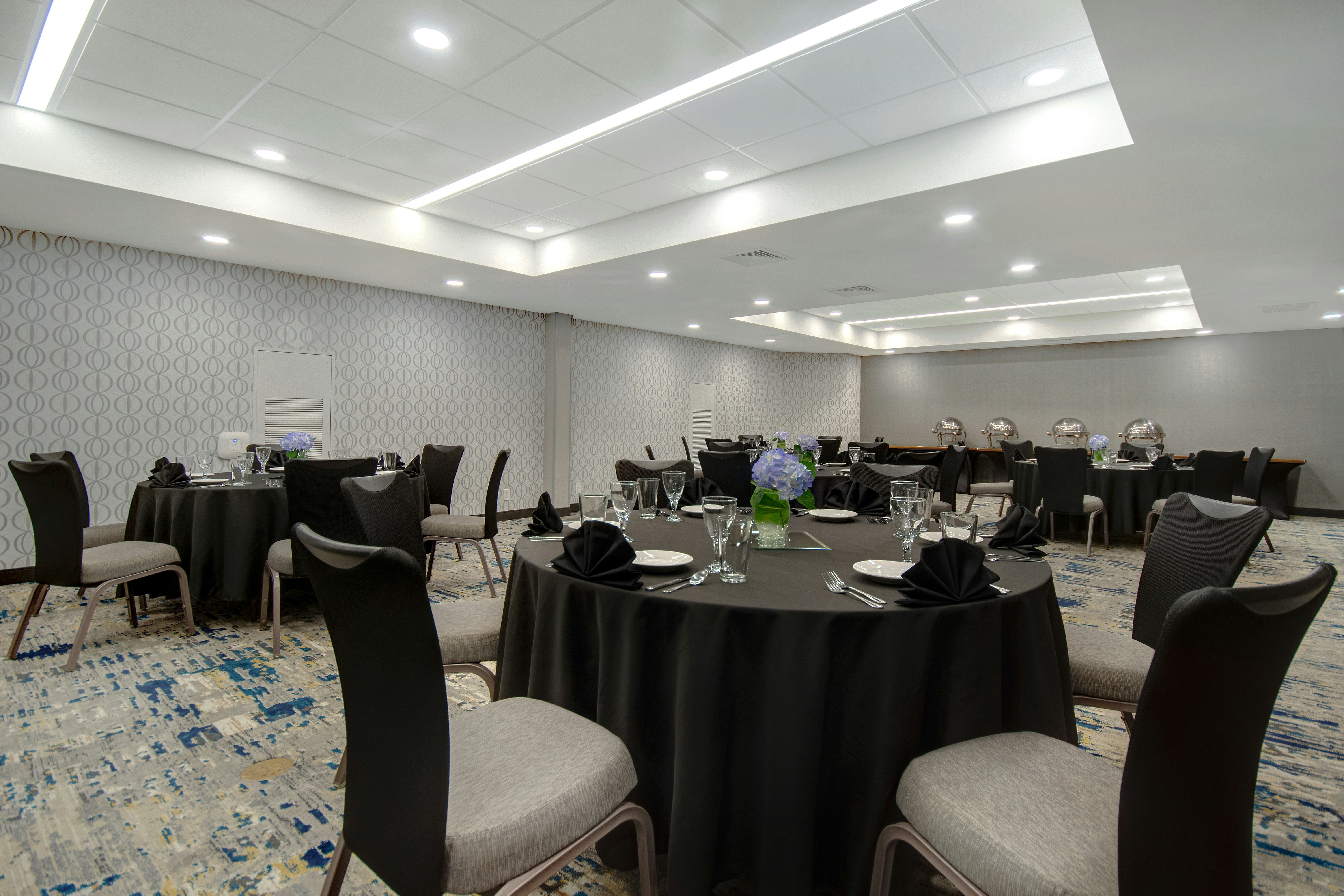 Embassy Suites Detroit Metro Airport 23/29