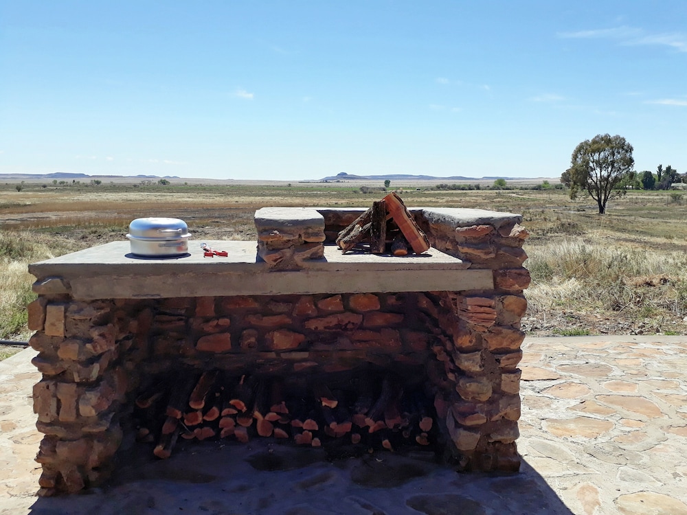 Gannabos Guest House 44/50