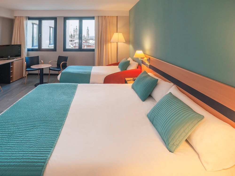 ibis Styles Zaragoza Ramiro I 32/65