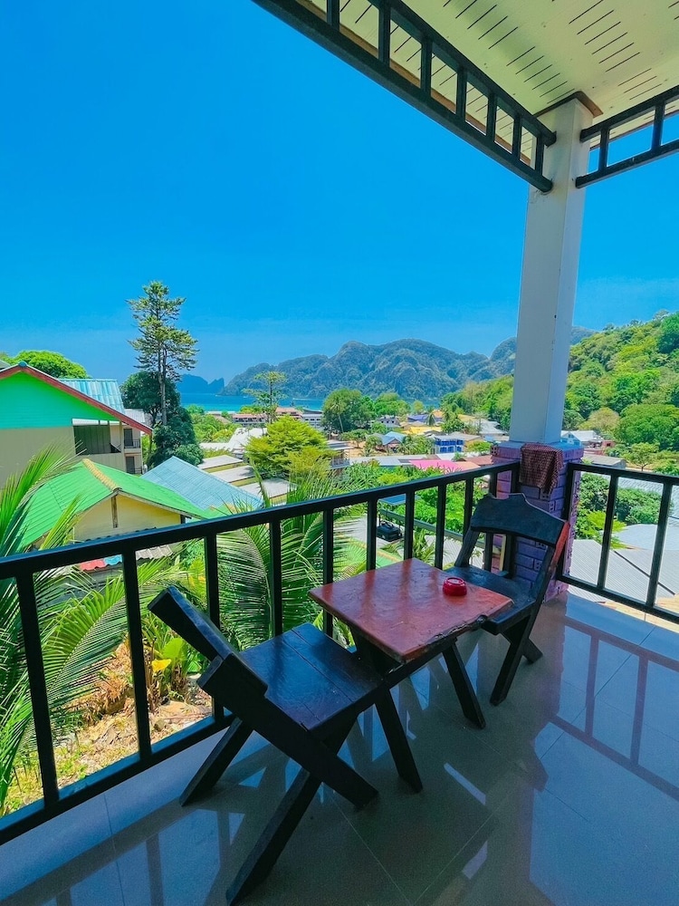 View Garden Resort 12/16