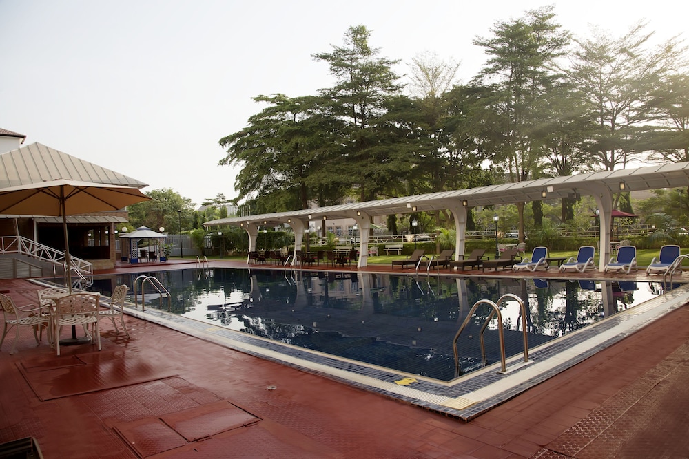 Bon Hotel Elvis 29/50