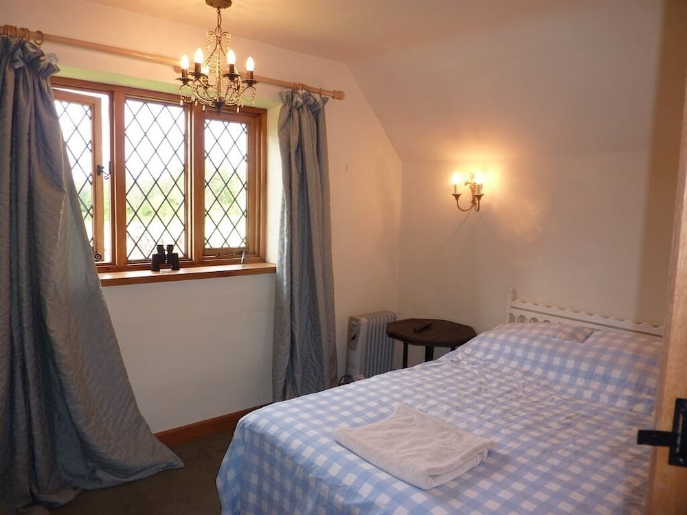 Dunsfold B&amp;B 21/44