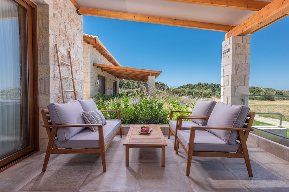 Mint Retreat Suites 17/42