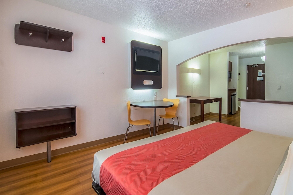 Motel6 Dallas, TX - North - Richardson 29/55