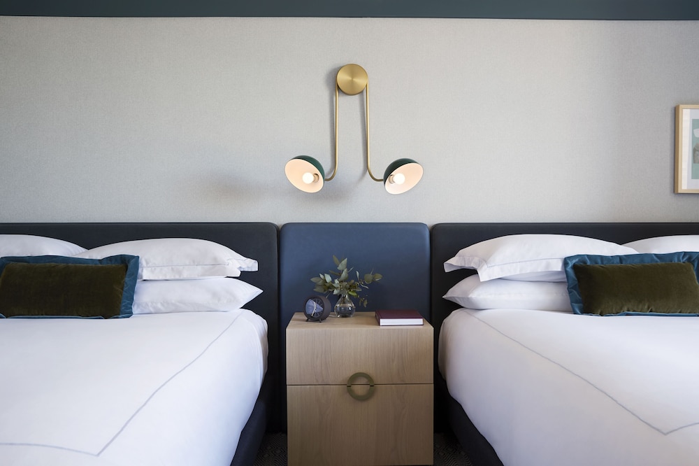 Kimpton Saint George Hotel 18/83