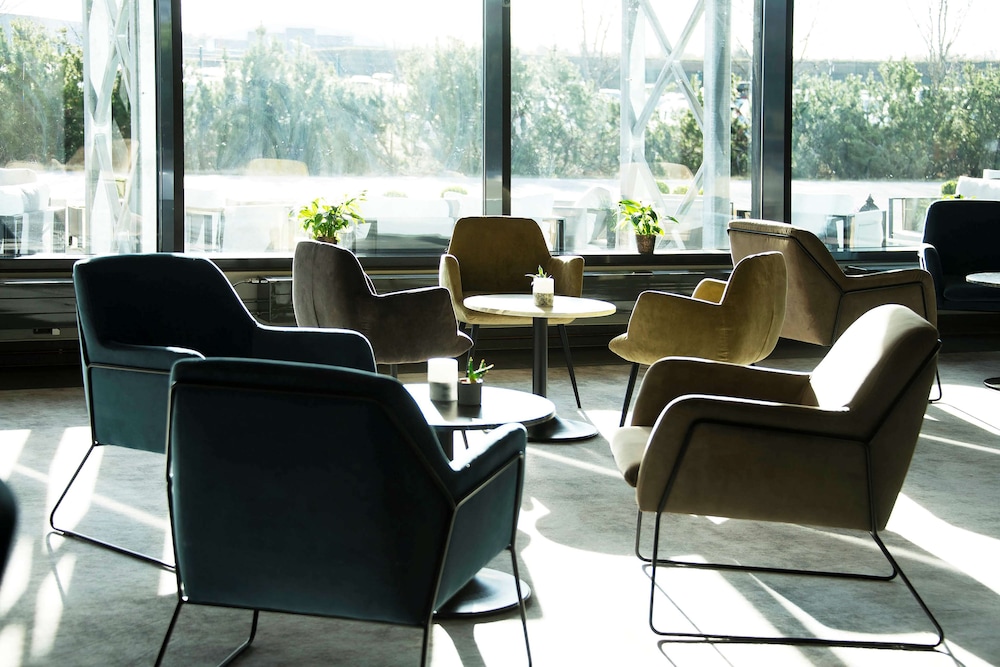 Park Inn By Radisson Oslo Airport Hotel West 39/75