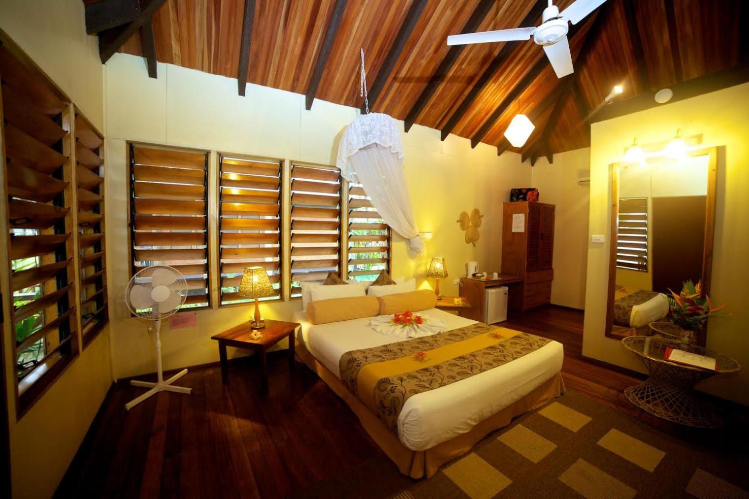 Bungalow, Beach Front