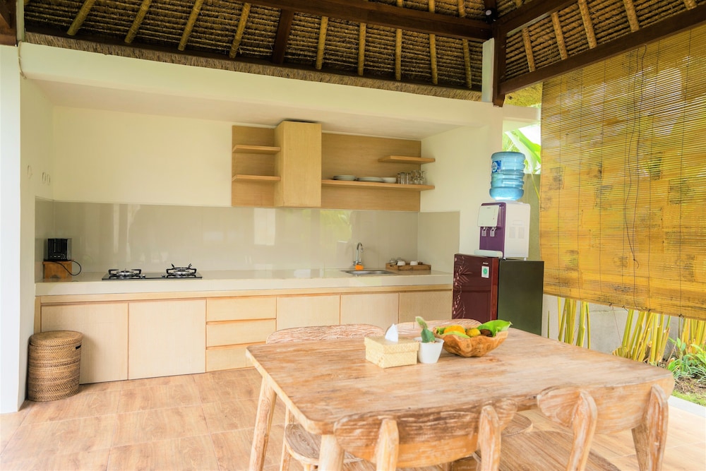 Three Gold Luxury Private Villas 24/50