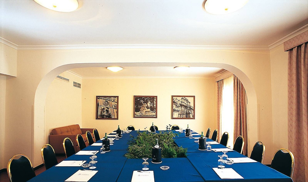 Santa Tecla Palace 46/55