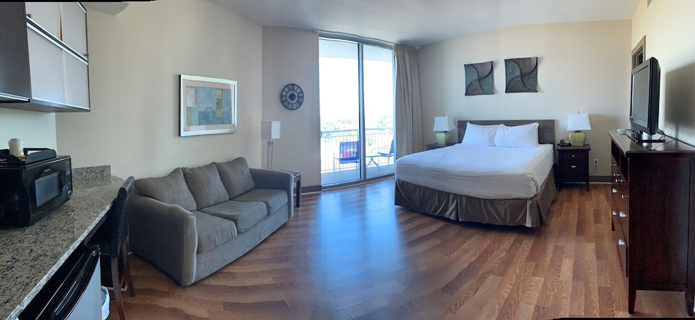 South Beach Hotel Suites 8/28