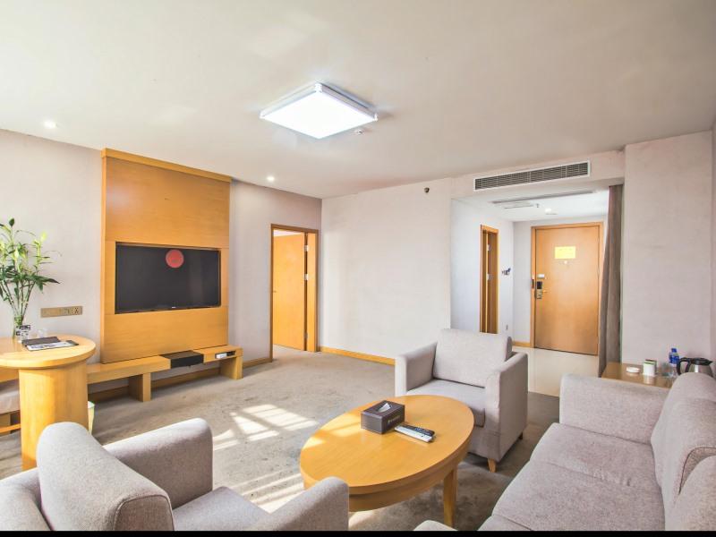 GreenTree Inn Jiaxing Tongxiang City Chongfu International Fur Center Business Hotel 38/39