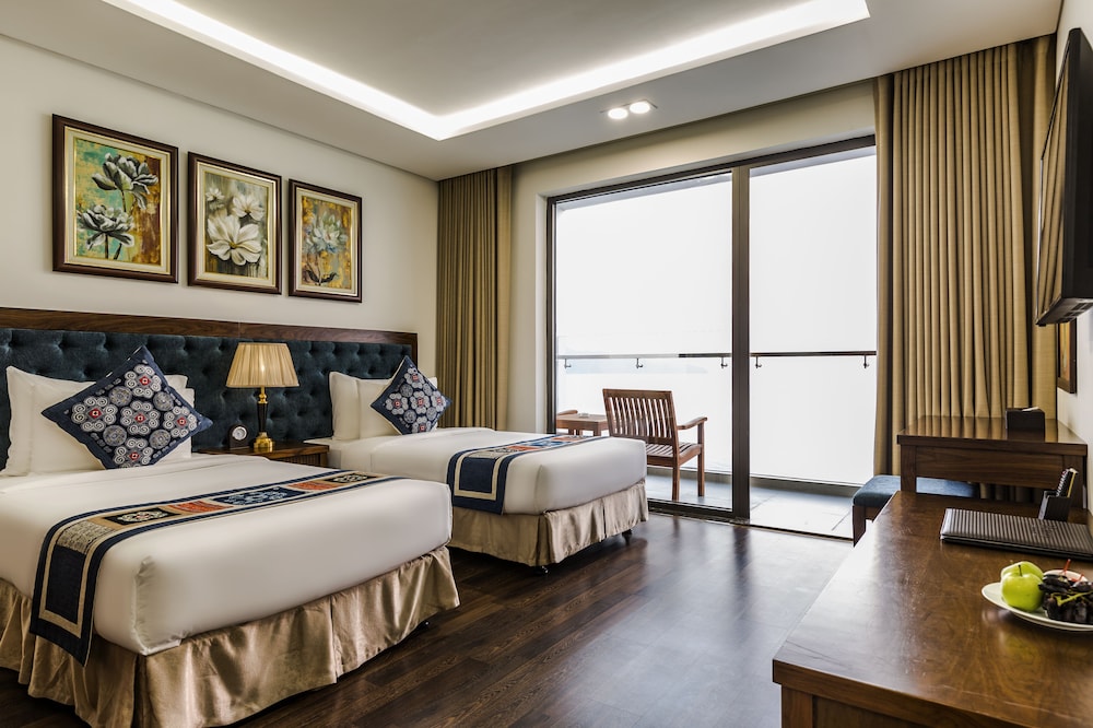 Balcona Hotel Da Nang 48/72