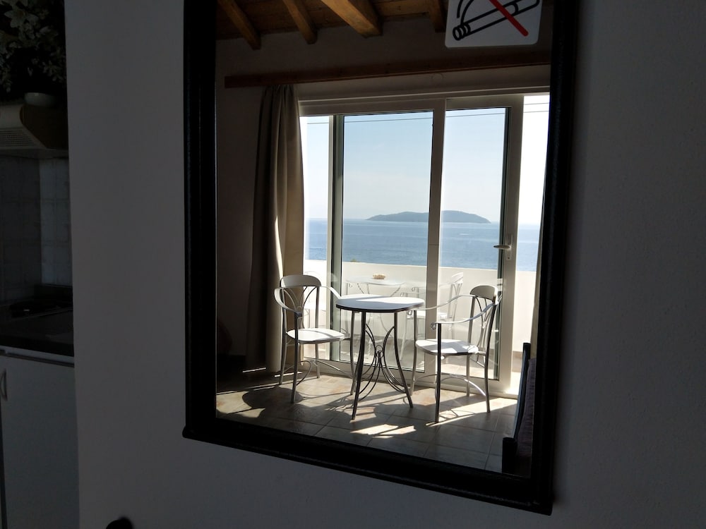 Azalea View Skiathos Studios 41/73