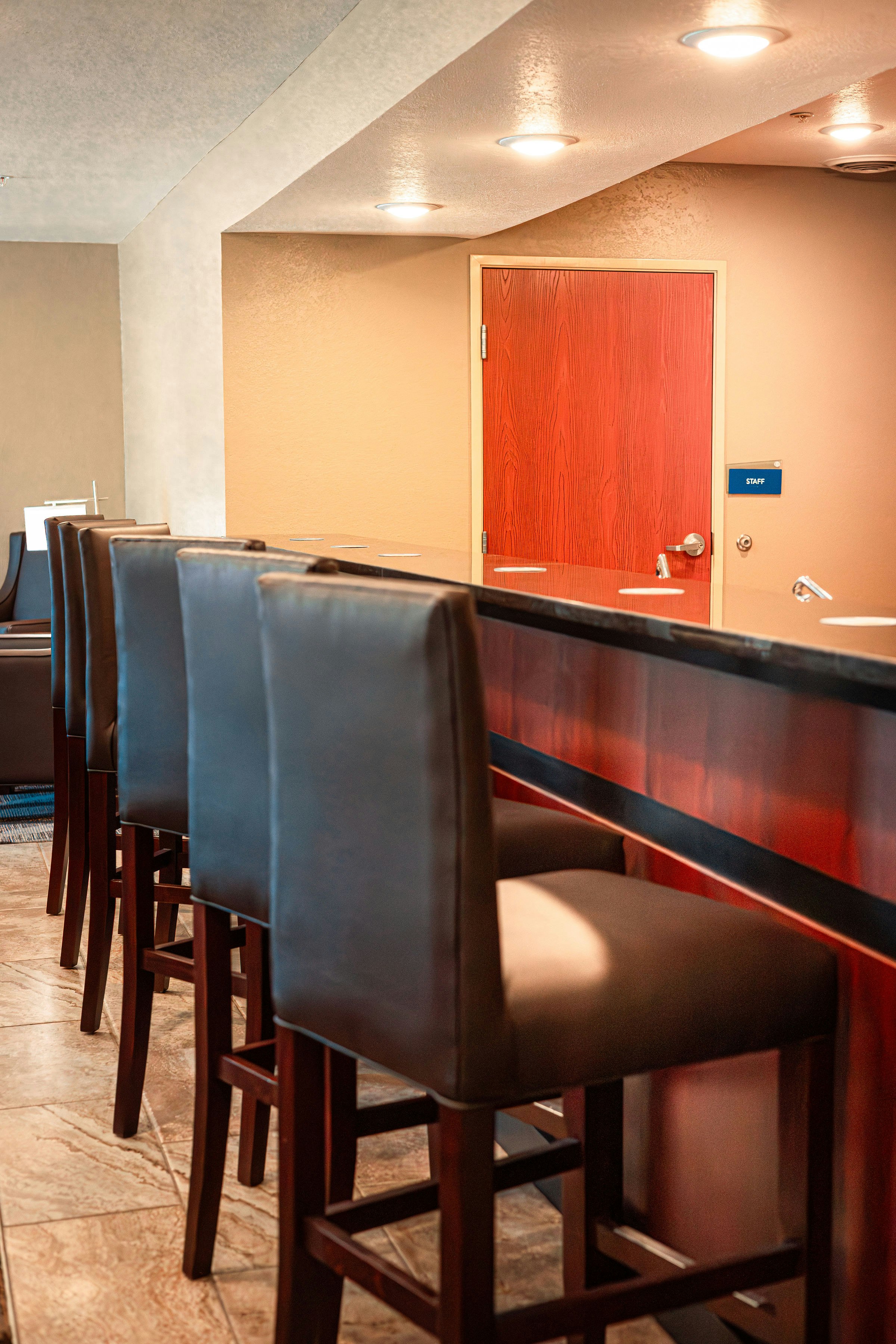 Cobblestone Inn Amp Suites Big Lake Tx 17/80
