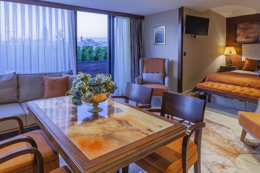 Lord Morgan Exclusive Design & Cihangir 45/55