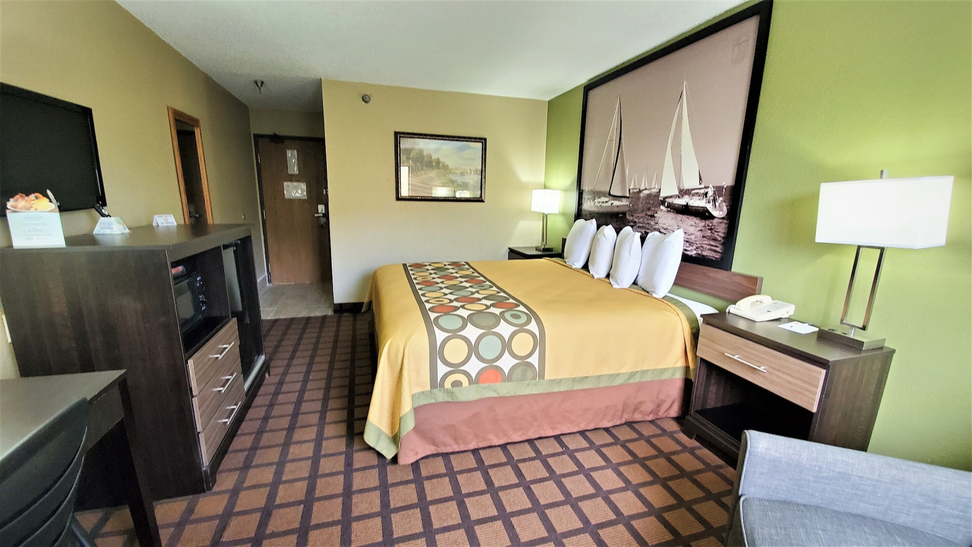غرفة سوبيريور بسرير كينج للمدخنين، Economy 7 Inn Chesapeake - Portsmouth 8/10