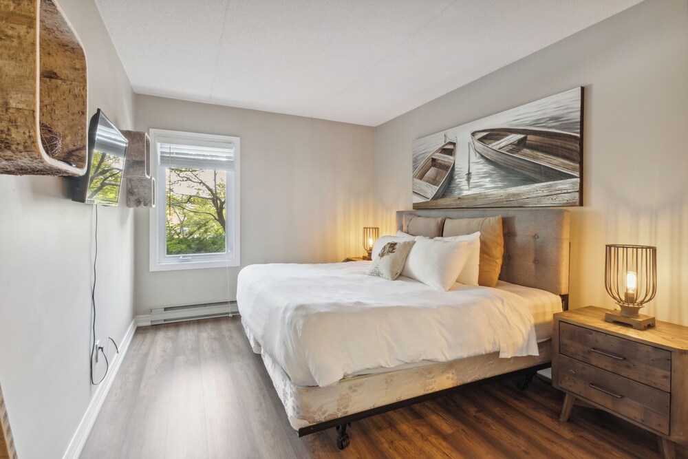 Mountain, 2 King Beds, 1 Queen and 1 Single Bed, Bunk Bed, Trundle Bed