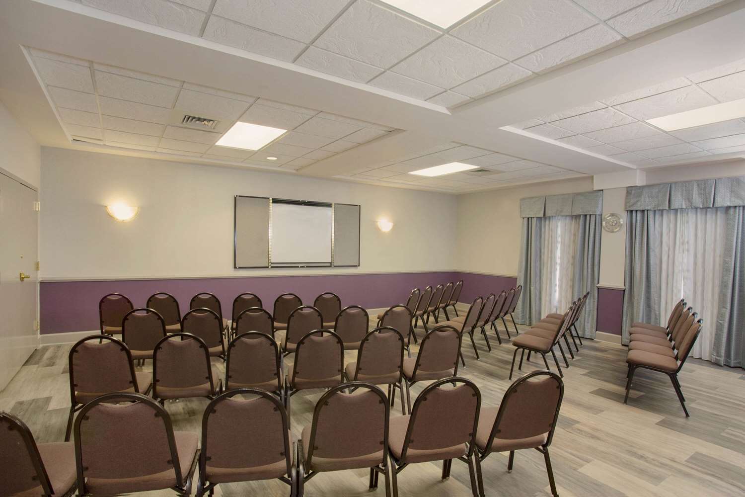 La Quinta Inn Suites By Wyndham Mobile Daphne 34/44