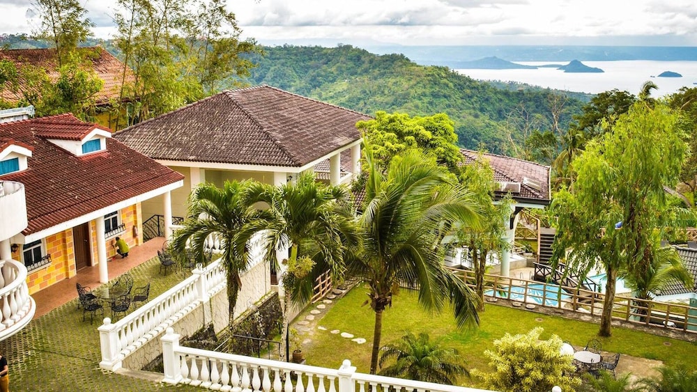 Estancia Resort Hotel 18/22