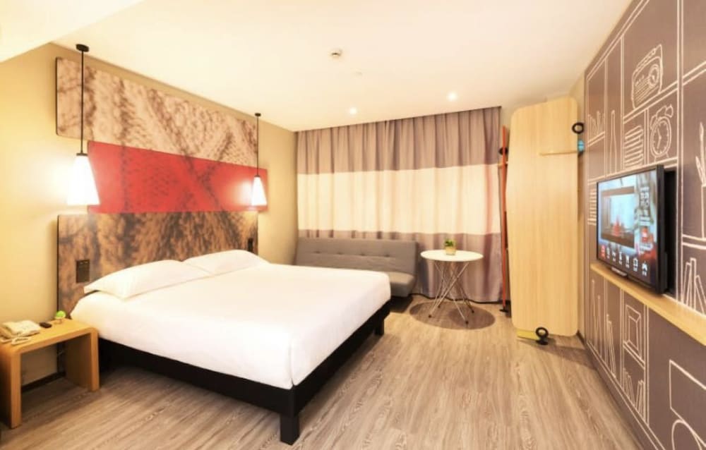 IBIS Shanghai New Hongqiao Hotel 17/68