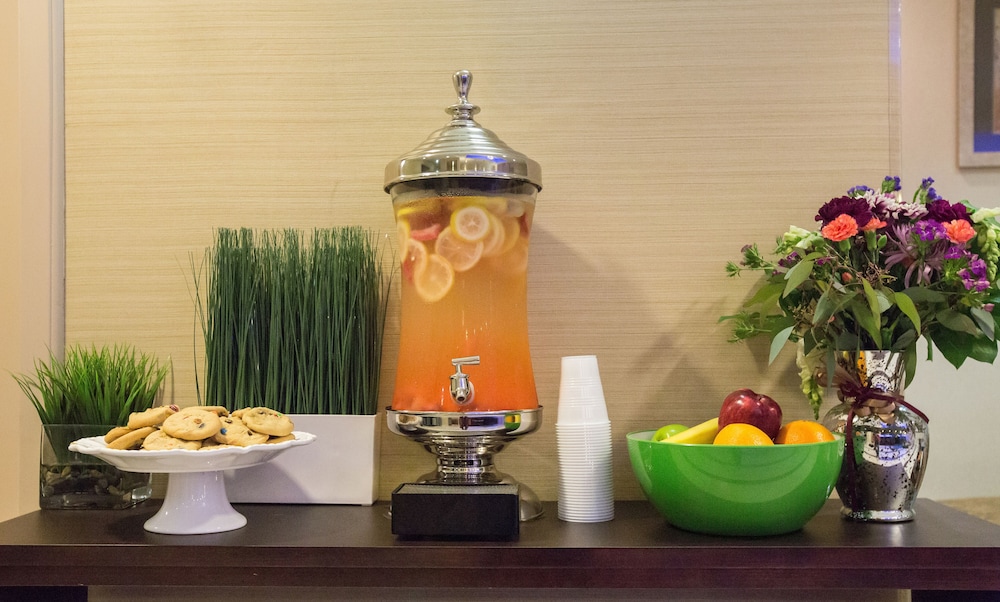 Holiday Inn Express Benicia 56/56