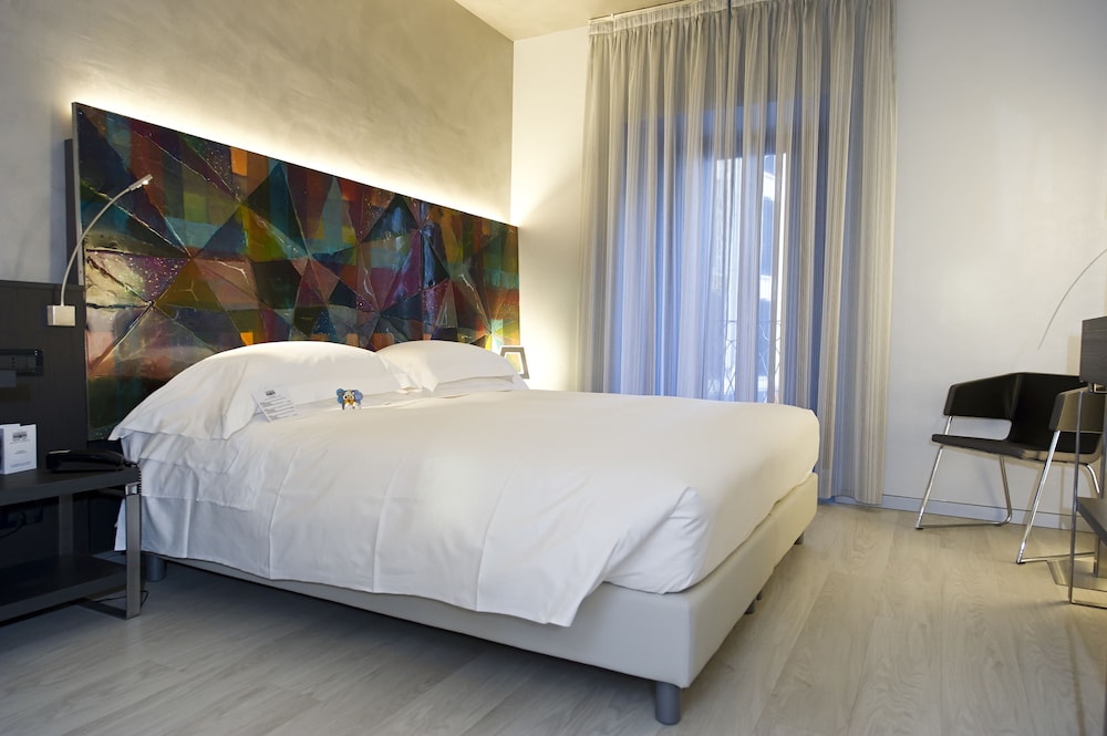 Arli Hotel Business And Wellness 15/41