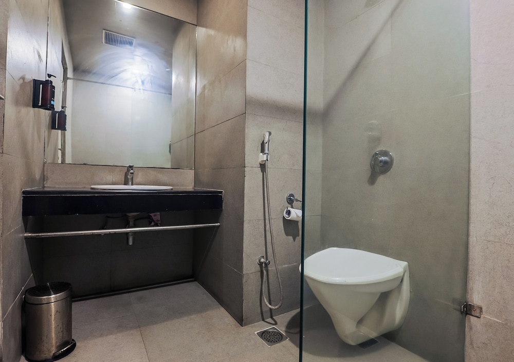 Max Hotel Prayagraj 46/48