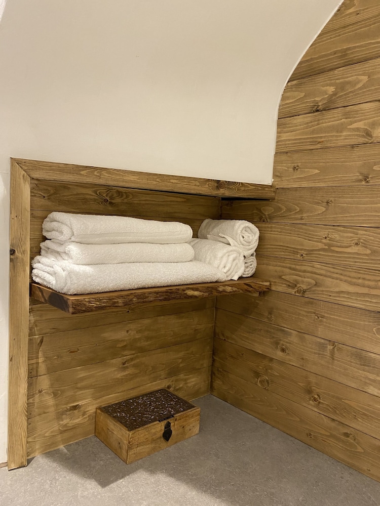 Monkton Court Hotel 33/50
