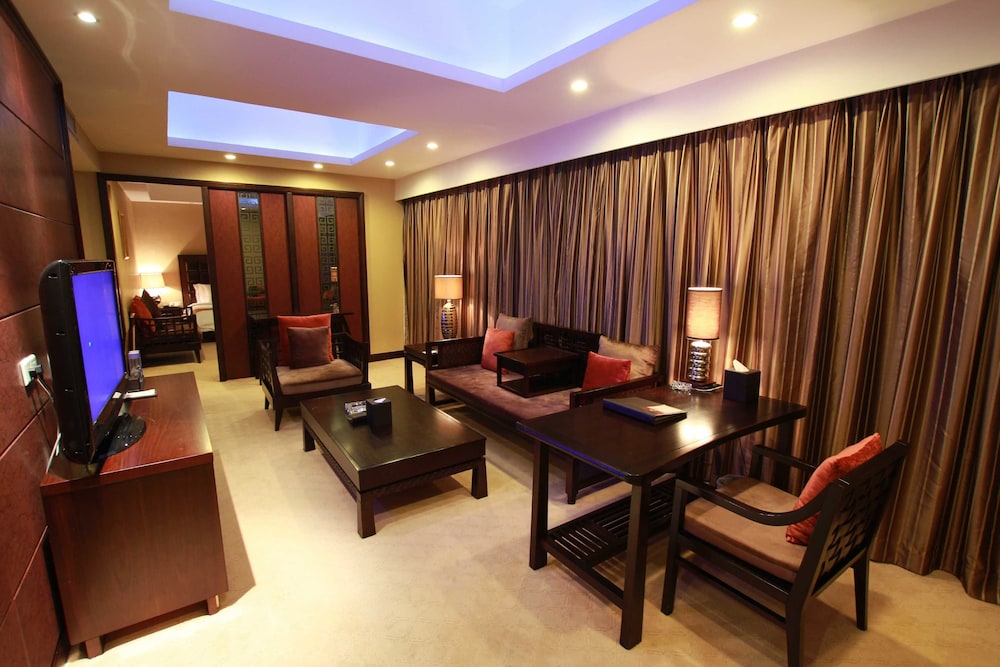 Fortune Hotel 25/27