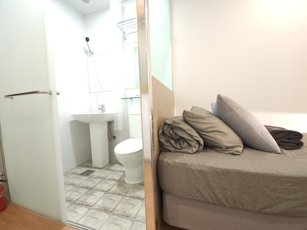 OYO Hostel Myeongdong 2 63/75