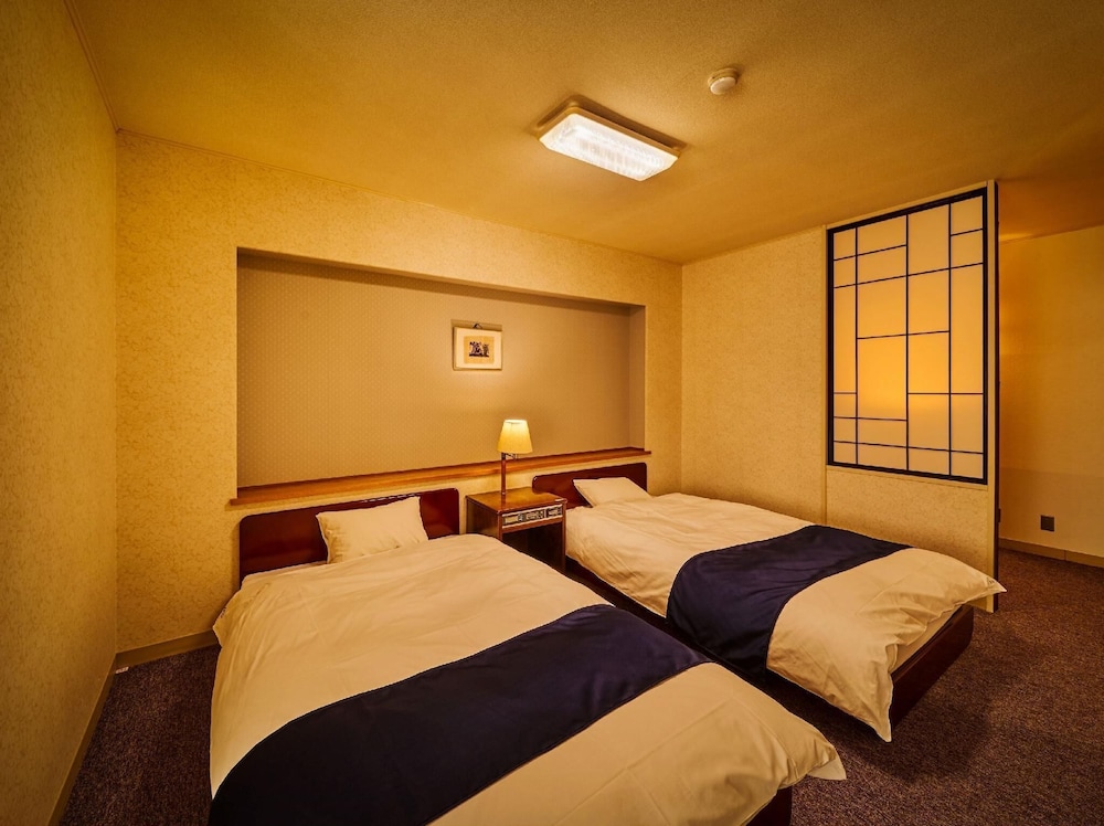 JAPANESE WESTERN, SUPERIOR, CITY OR NIGHT VIEW, BATHTUB
