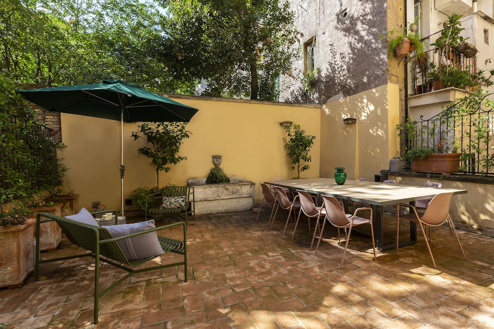 Margana Palace 38/50