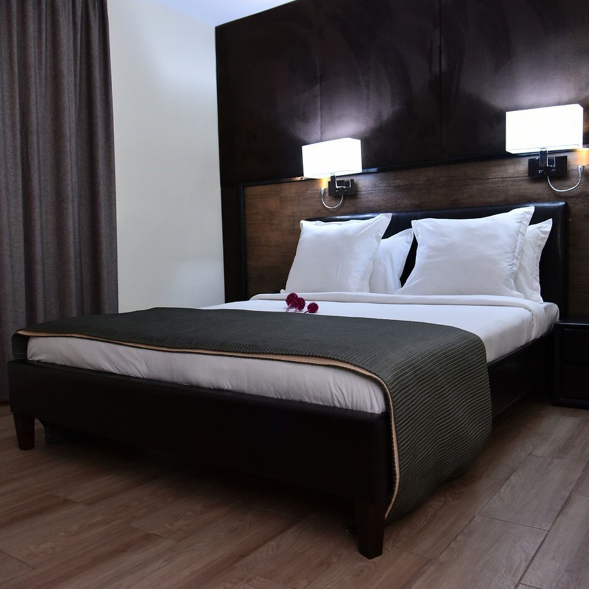 SINGLE Room H