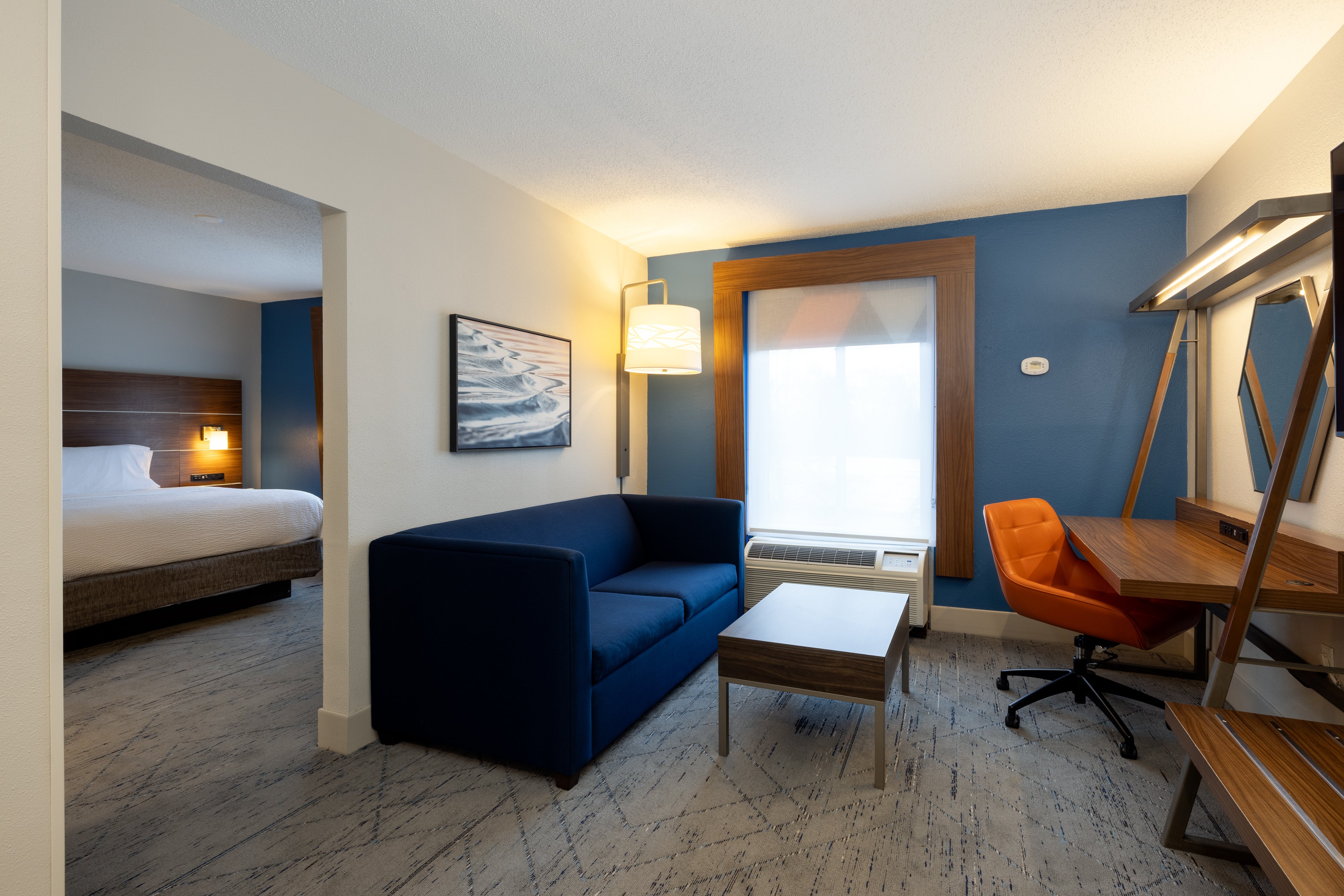 Holiday Inn Express Charleston US Hwy 17 & I-526 44/77