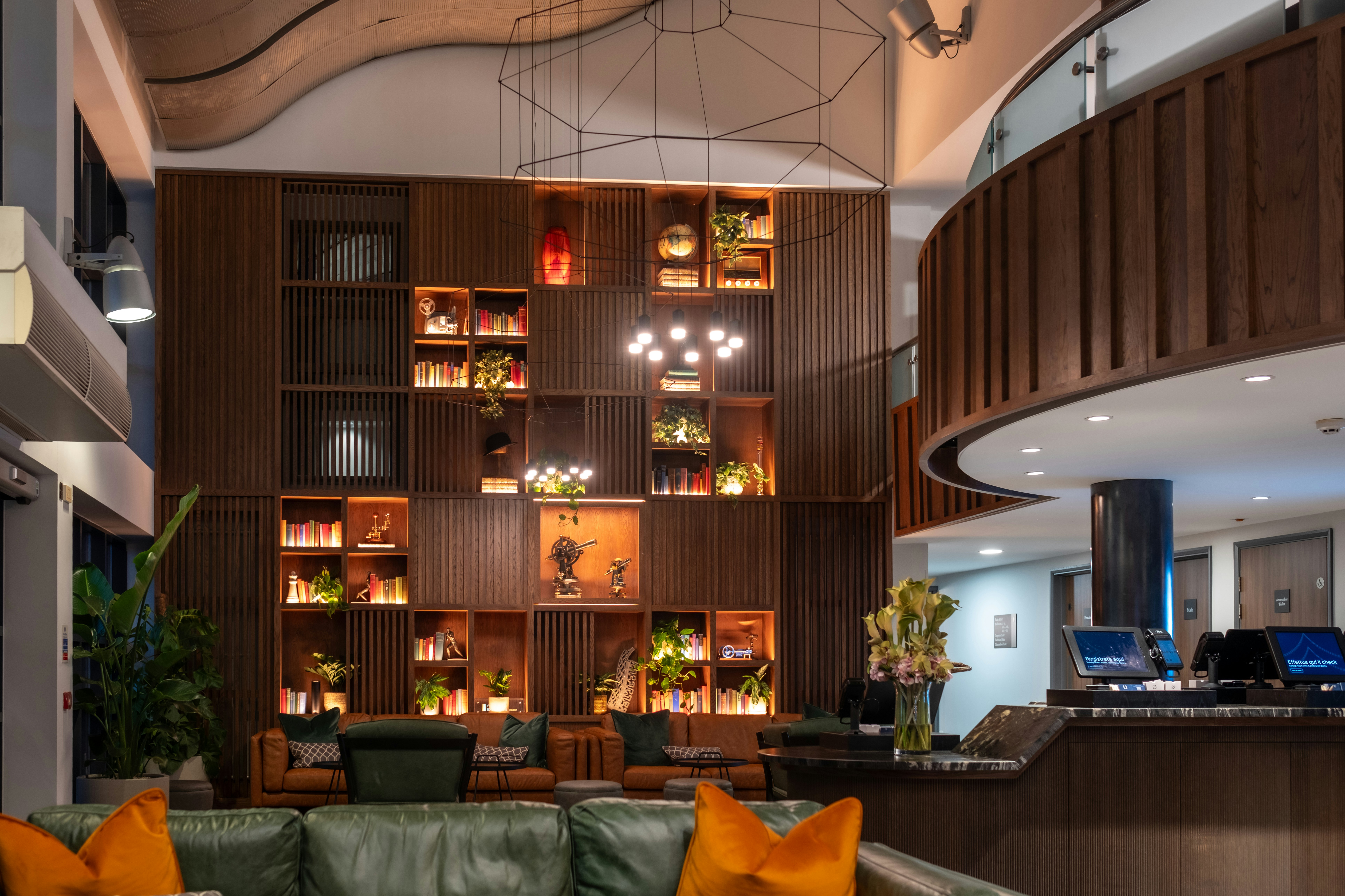 Burleigh Court Hotel 2/10