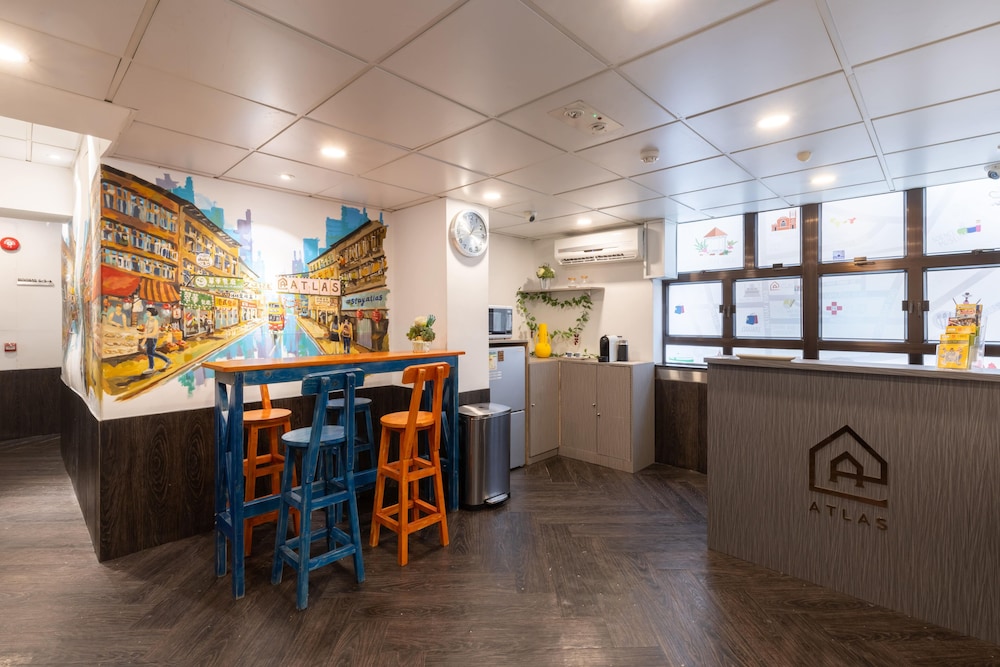 Atlas Guesthouse & Backpackers 5/50