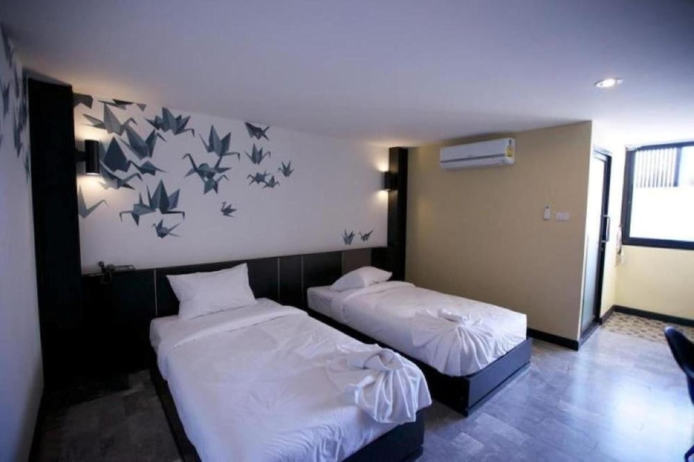 Pentahug Hotel 24/41