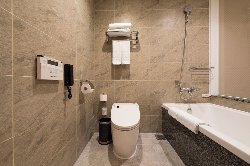 Stanford Hotel & Resort Tongyeong 54/57