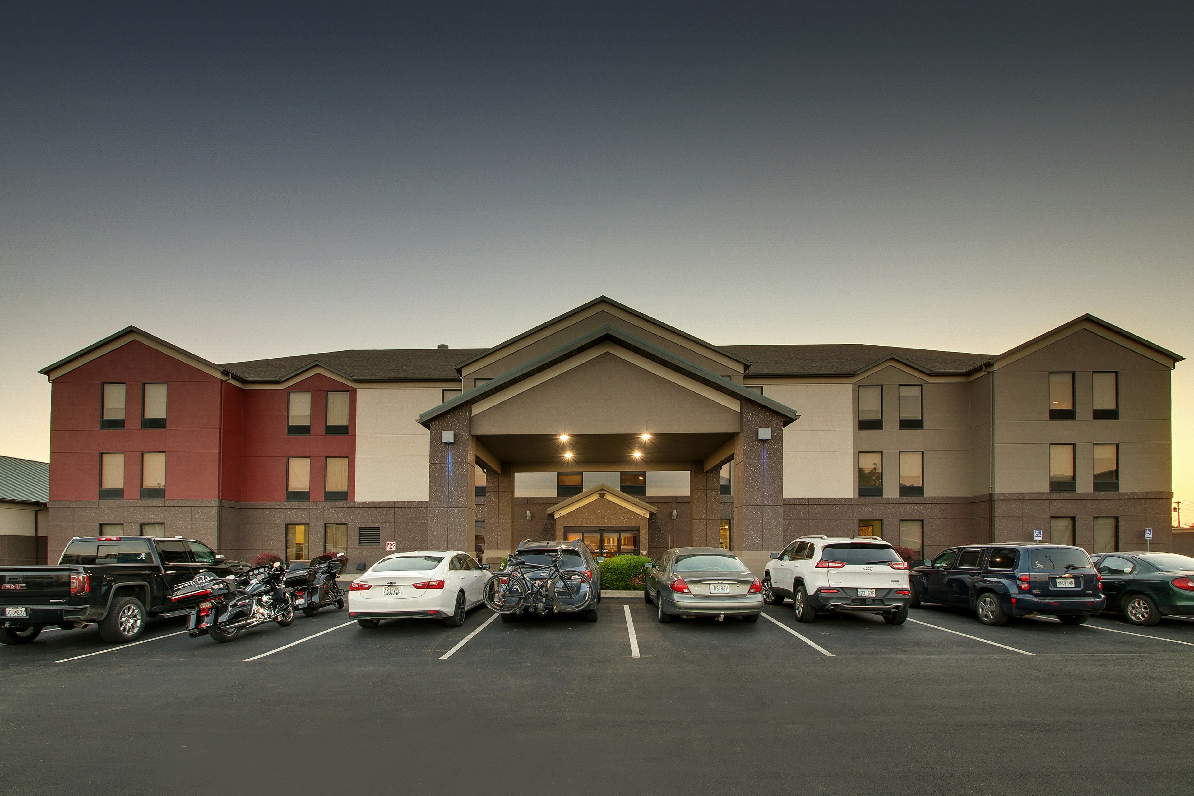 Holiday Inn Express Suites Lebanon 52/57