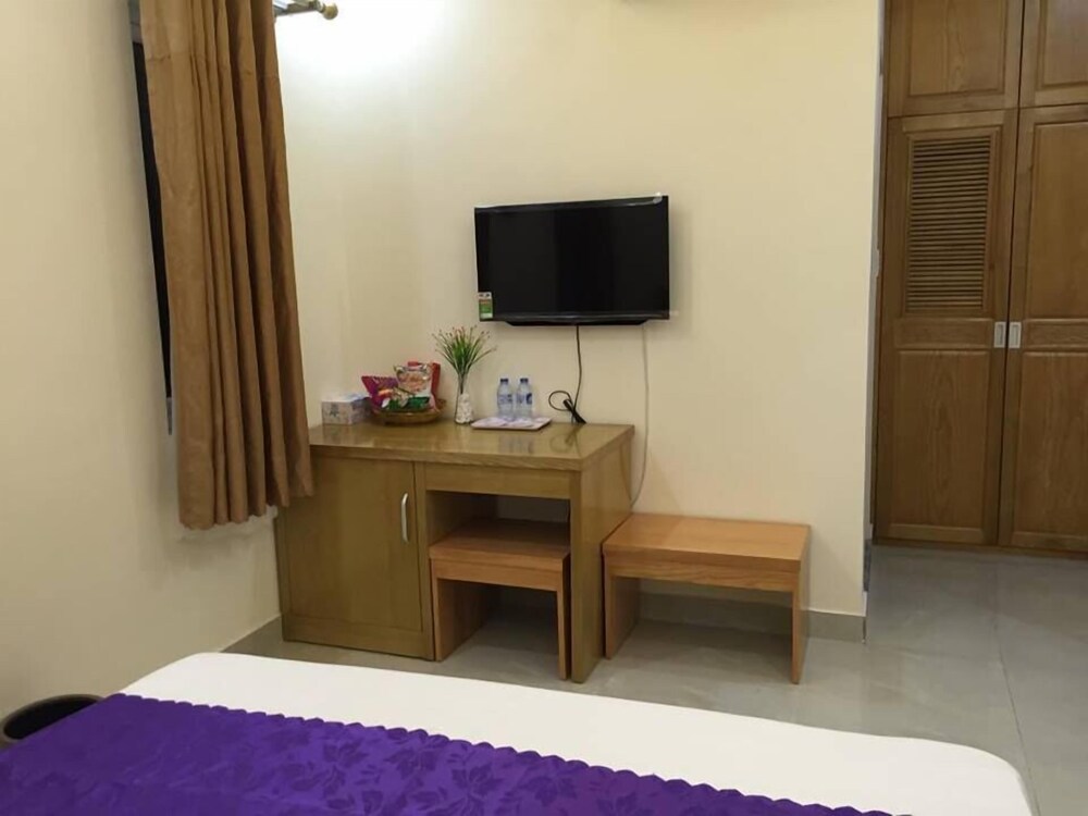 Lavender Hotel 35/50