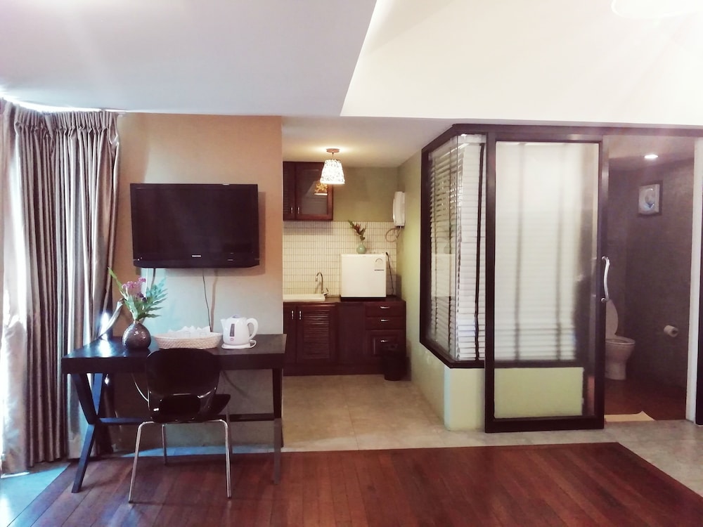 MANDALA HOUSE 23/68