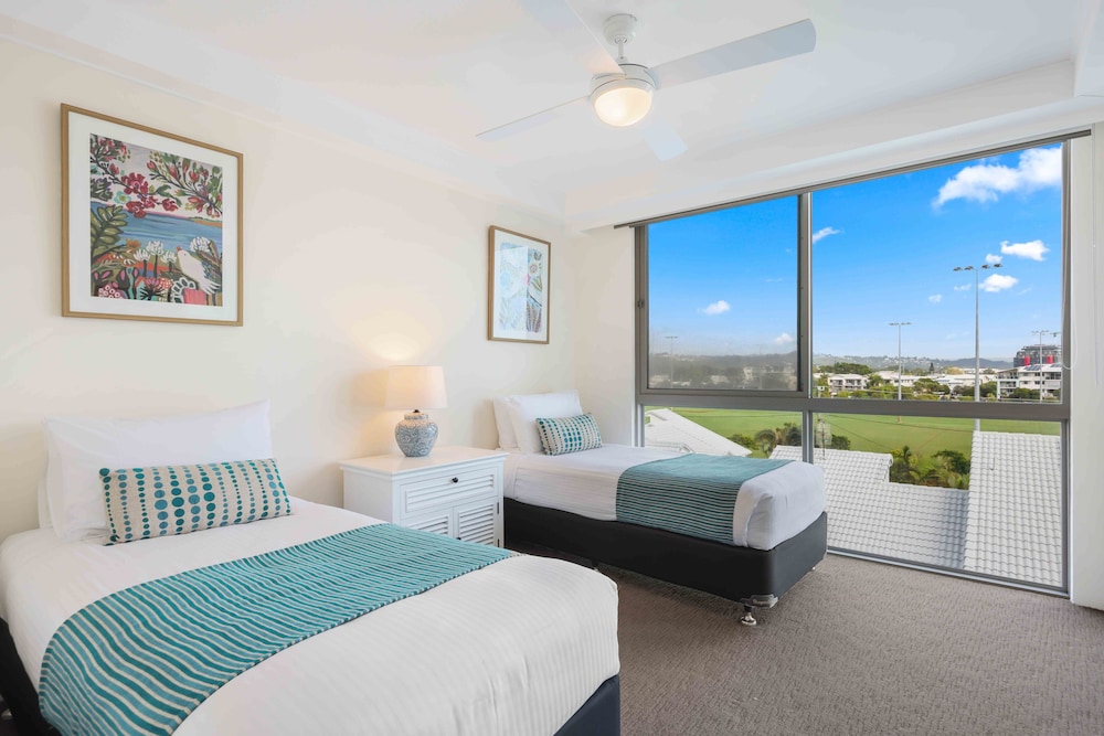 3 Bedrooms, Spa, Deluxe, Apartment, 2 Queen and Twin Beds