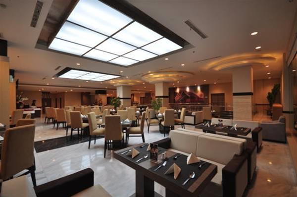 Grand Maleo Hotel Makassar 18/21