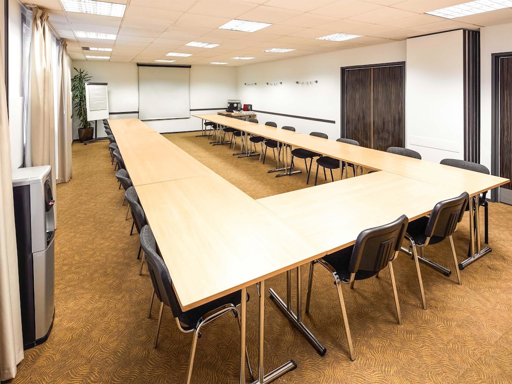 Ibis London Luton Airport 43/49