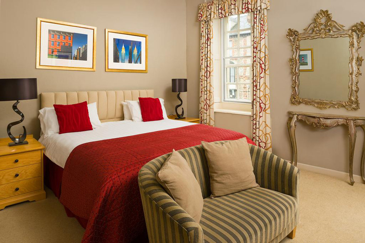 Marlborough Arms Hotel 13/41
