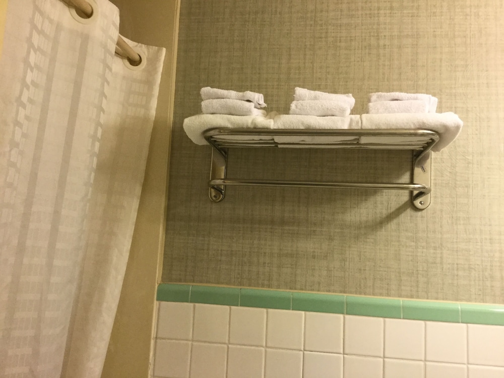 Falls Inn Newton Falls 29/43