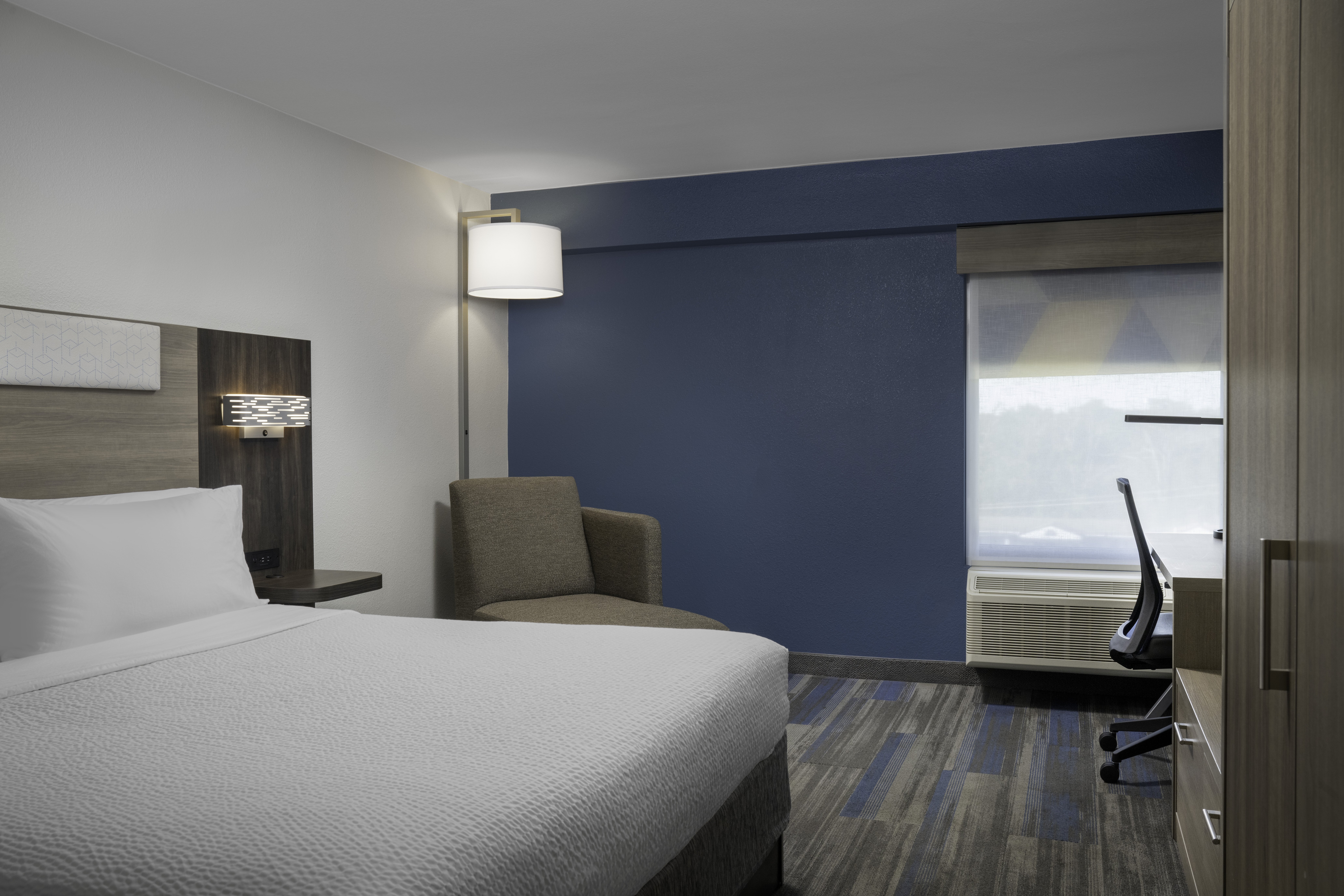 Leisure, King Bed