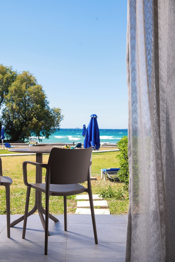Aeolos Beach Hotel 50/57